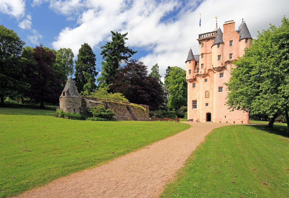 Visit Craigievar Castle as part of your scottish golf tour with Drumgolf